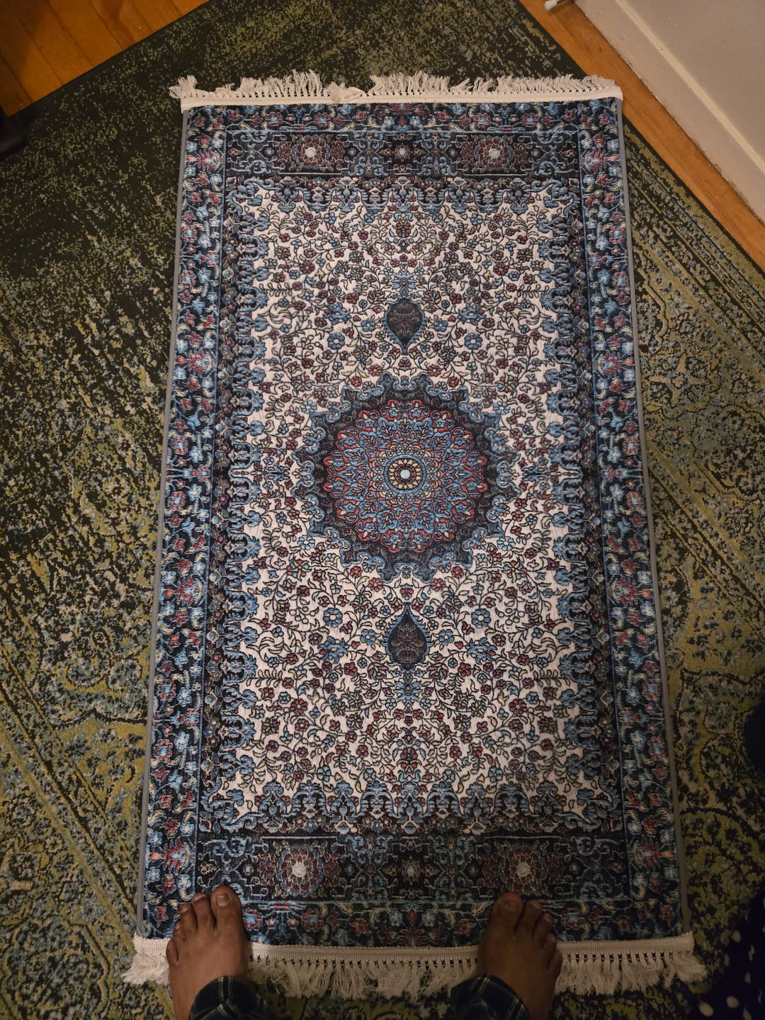 Customer photo review of Skylight Naseej Padded Prayer Mat