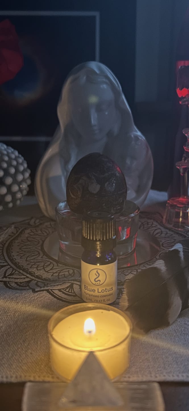 Customer photo review of True Egyptian Blue Lotus Oil 5 mL | Cold-Pressed