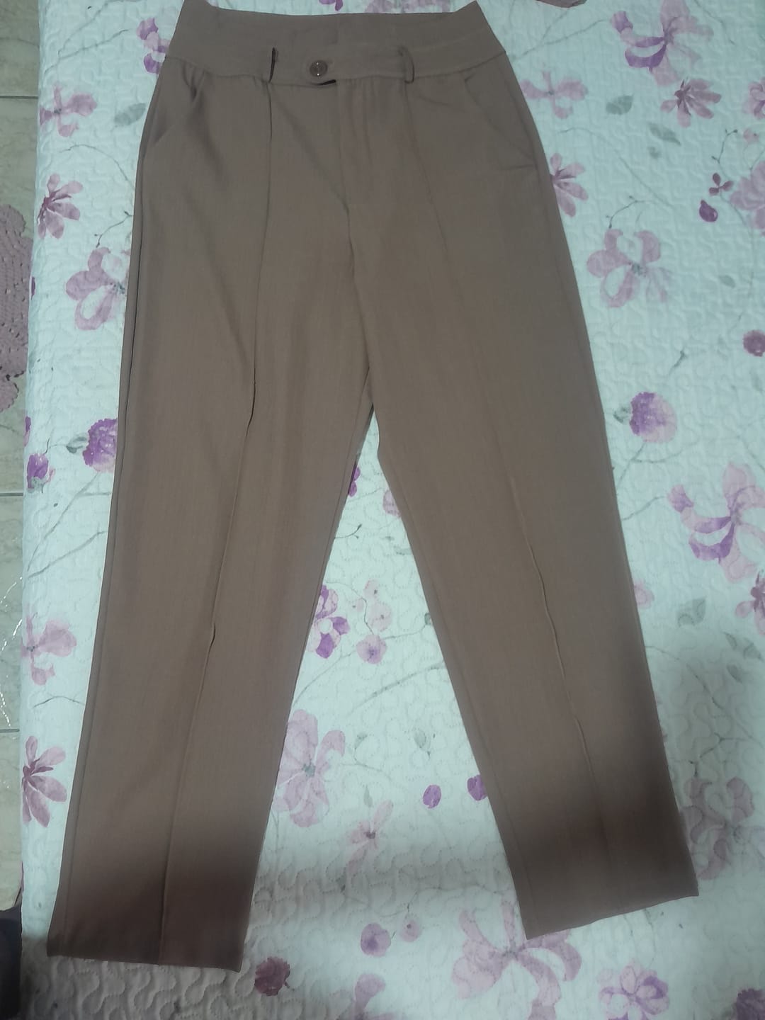 Customer photo review of Calça pantalona Cintura alta, Marrom