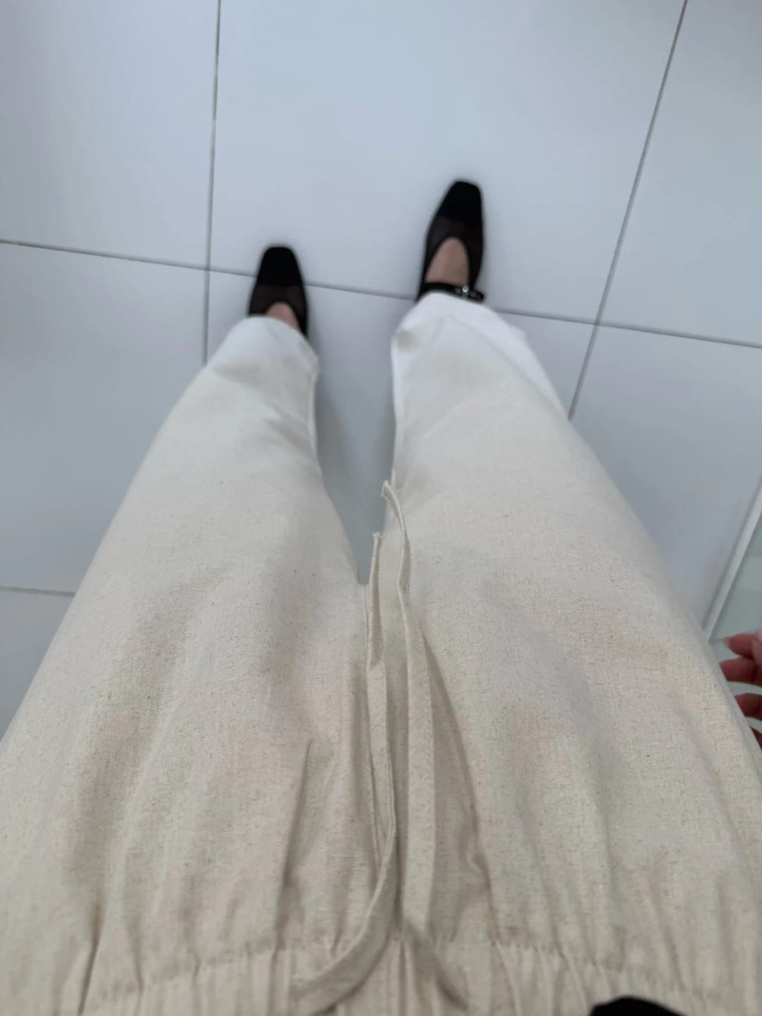 Customer photo review of Kendall Wide Leg Linen Pants