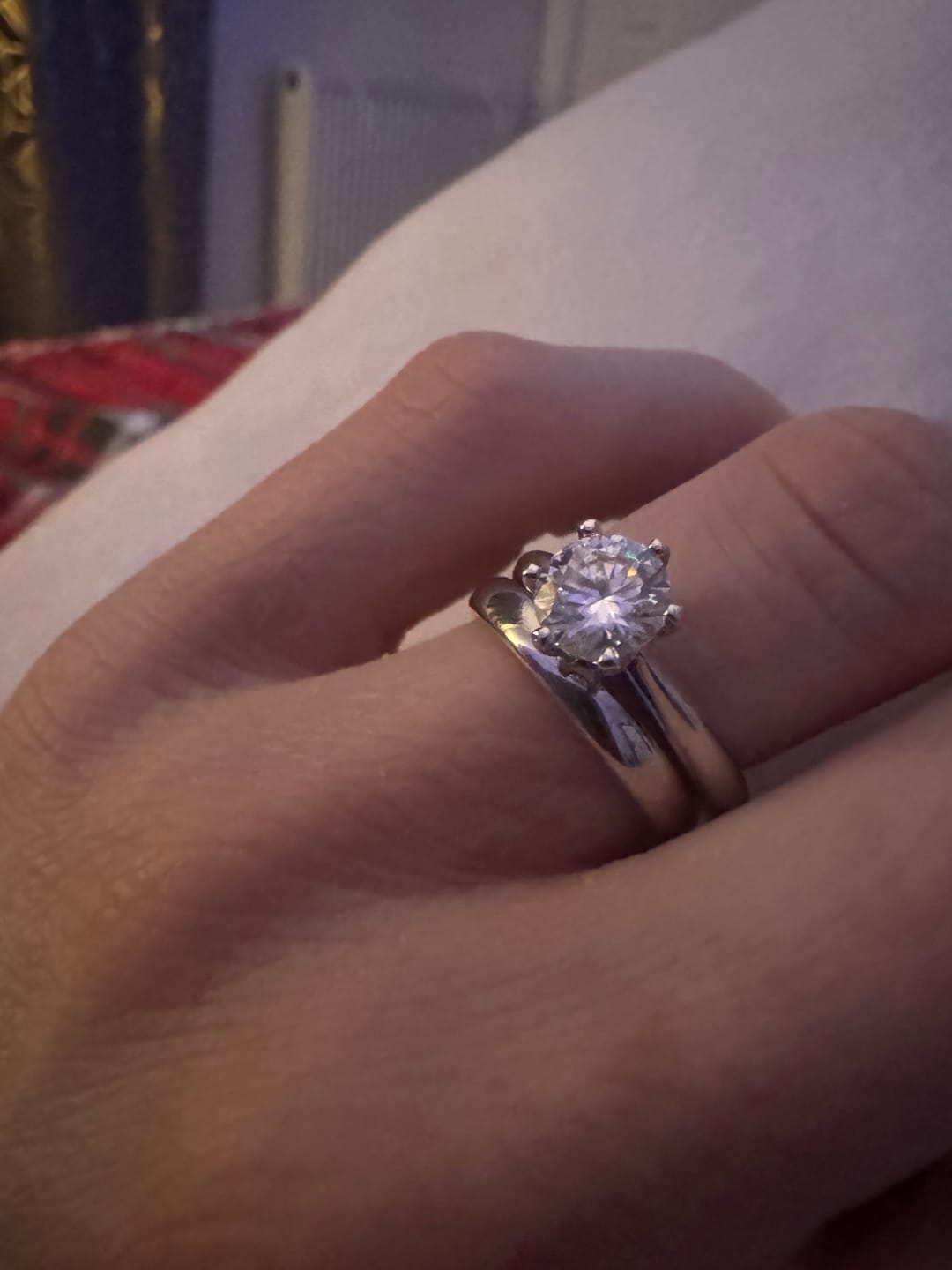 Customer photo review of White Gold 1ct Round Moissanite Solitaire Dazzle Ring