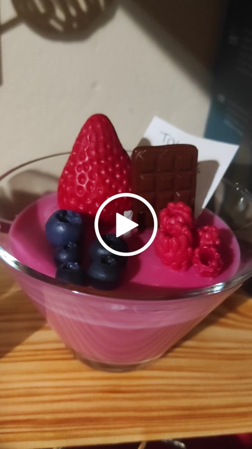 Customer video review of Fragancia CARAMEL RASPBERRY & VAINILLA