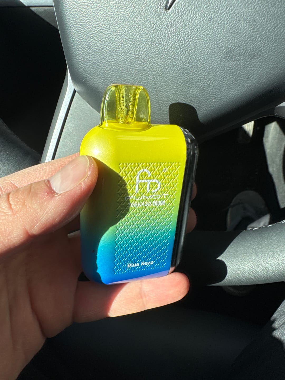 Customer photo review of Randm Tornado 20000 Puffs Disposable Vape