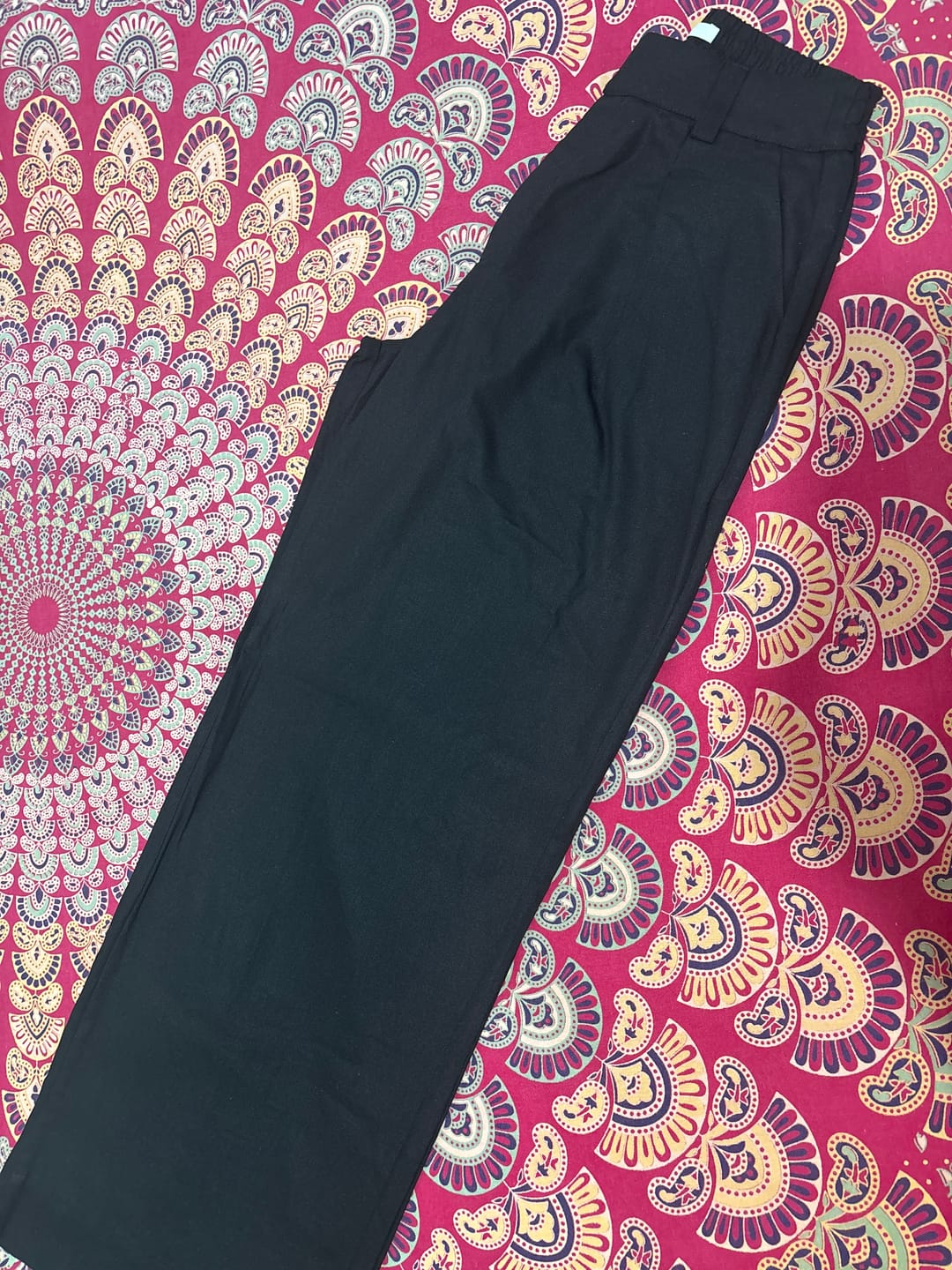 Customer photo review of Calça Pantalona Graviola Preta