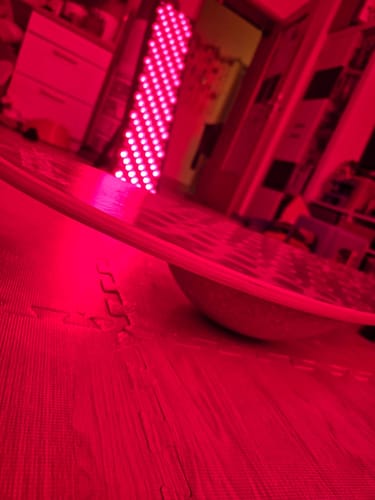 Customer photo review of Koanna® Luma1000™ – Powerful, Mid-Size Red Light Therapy Panel