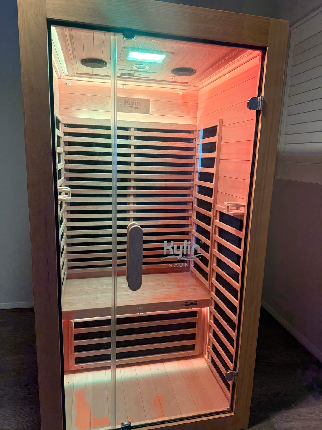 Customer photo review of Kylin Low EMF Carbon Infrared Sauna Room 1 Person H6101 (HL-200K)