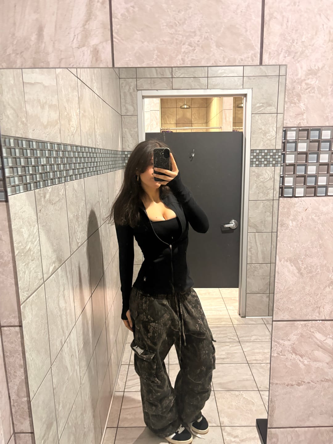 Customer photo review of 2033 - Heritage Cargo Sweats