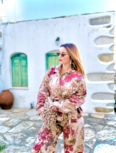 Customer photo review of Σετ τζάκετ και παντελόνι  λευκό με λουλούδια Lumina