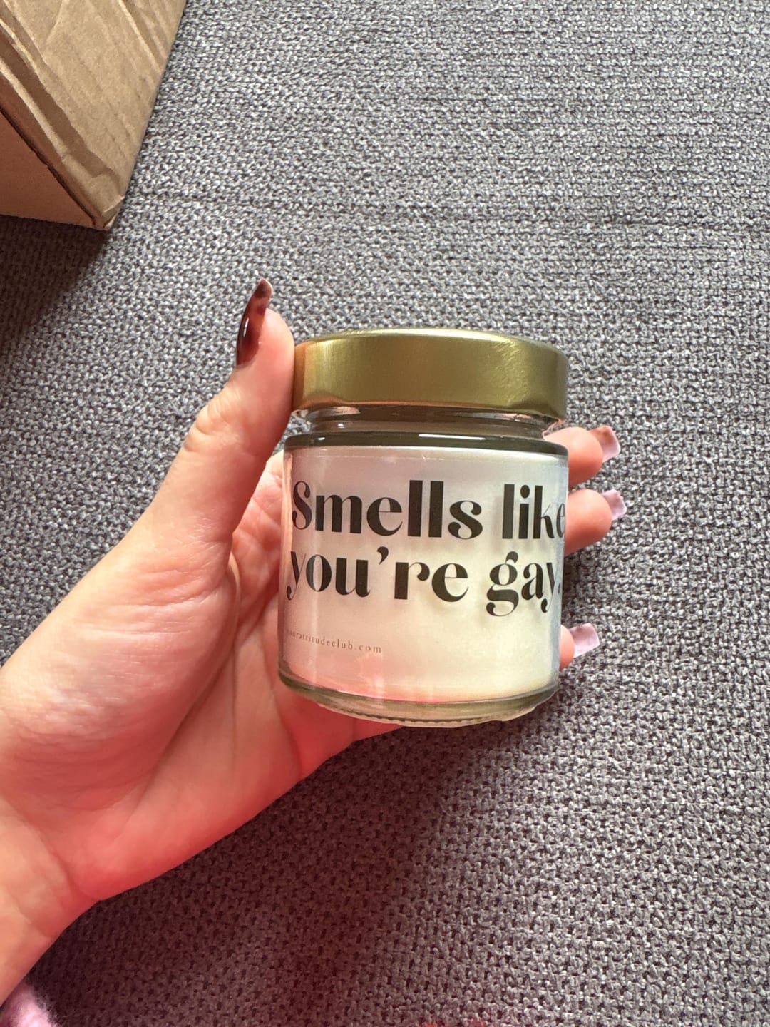 Customer photo review of Smells like you’re gay Kerze | Lustige Pride Candle Geschenk LGBTQ+ Spruchkerze Sojawachs Handgemacht 120ml 300ml 400ml bunt originell