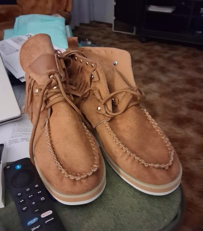 Customer photo review of Last Day 50% OFF-Women's Chelsea Ankle Boots