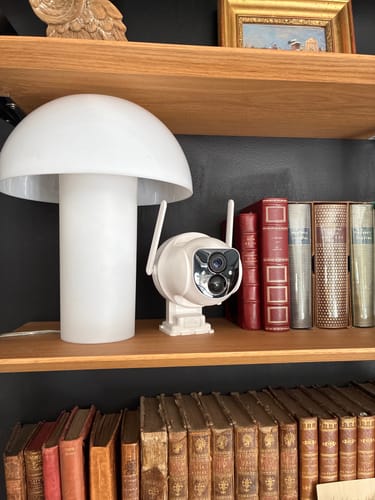Customer photo review of WB300 - 3MP Caméras de Surveillance Extérieur sans Fil Batterie, batterie rechargeable solaire 9000mAh, sirène et alarme stroboscopique, 355° Pan & 90° Tilt, audio bidirectionnel, Stockage Local Max. 128 Go & Cloud, Fonctionne avec Alexa
