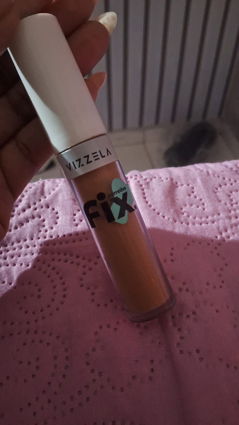 Customer photo review of Corretivo Líquido FIX - Vizzela