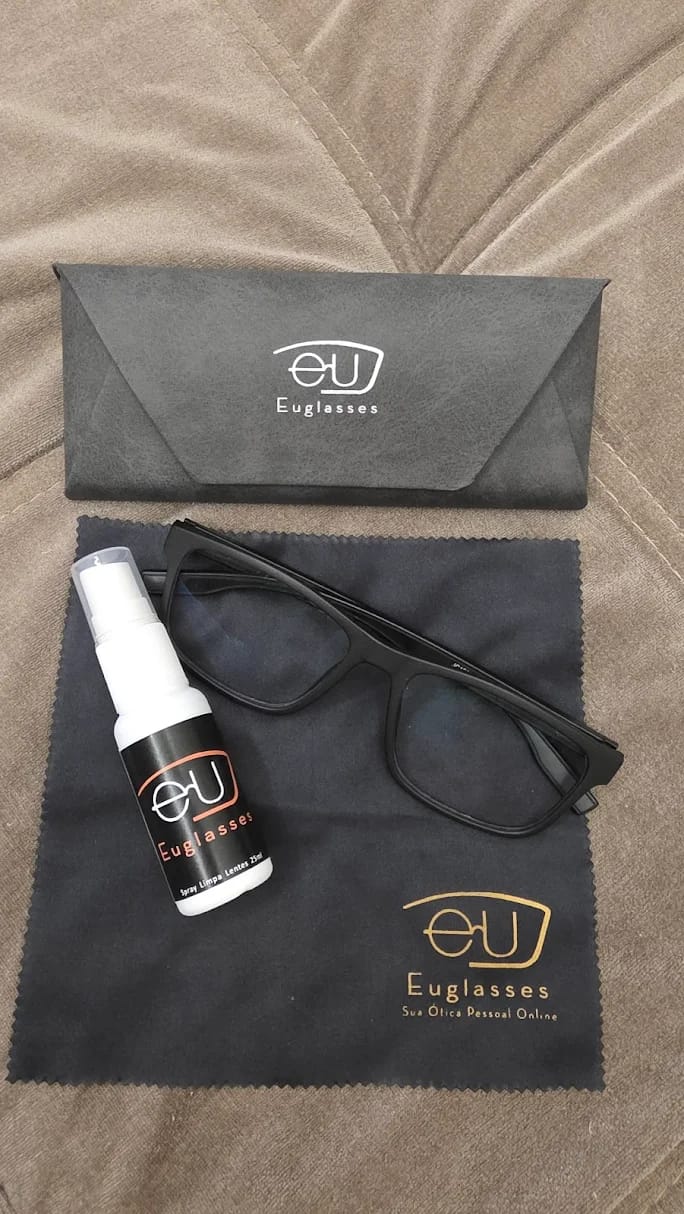 Customer photo review of Óculos de Grau Thrust