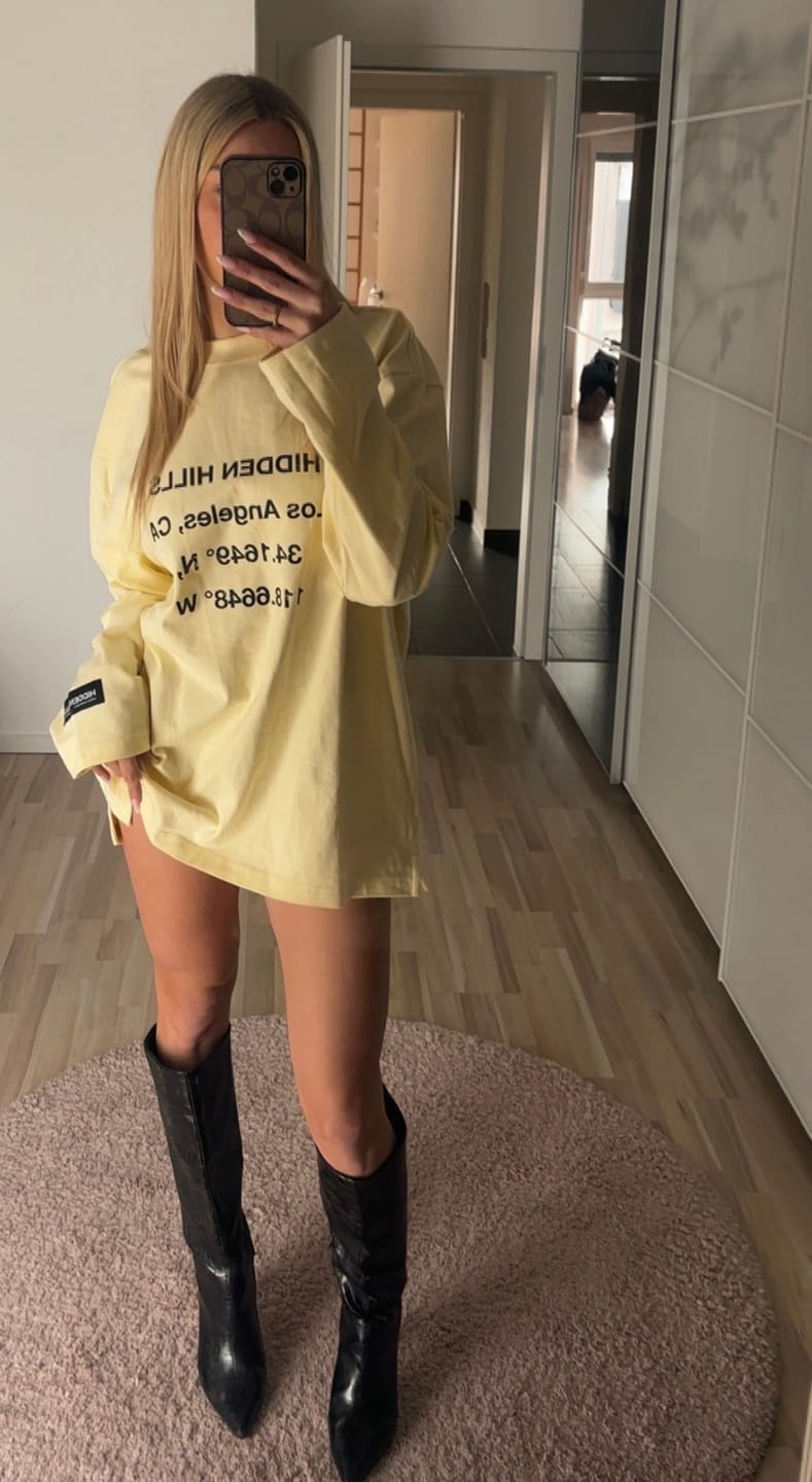 Customer photo review of VINTAGE LOGO LONGSLEEVE T-SHIRT BUTTER YELLOW