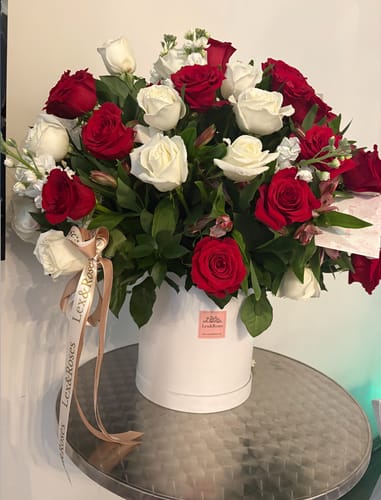 Customer photo review of 50 Box - Red & White Roses