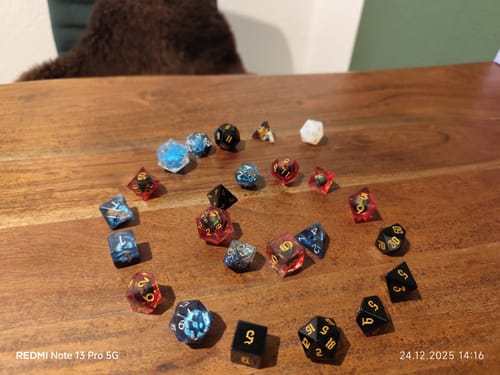 Customer photo review of Mystery Adventskalender 2025 (Würfel, RPG-Hörbuch, Gutscheine)