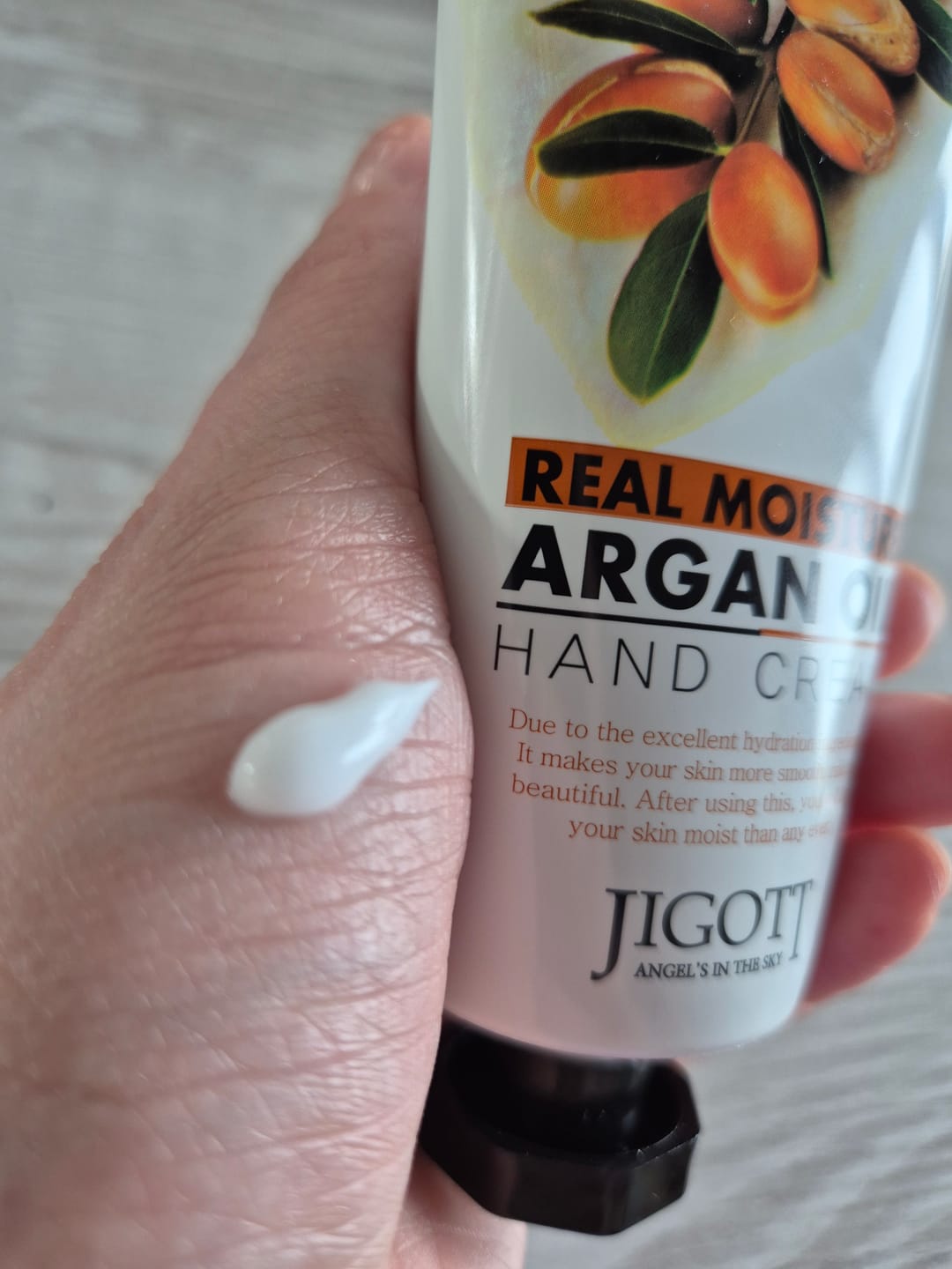 Customer photo review of Intensīvi mitrinošs roku krēms Jigott Real Moisture Argan Oil Hand Cream