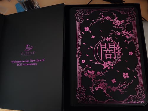 Customer photo review of DARKNESS - 9-Pocket Trading Card Binder