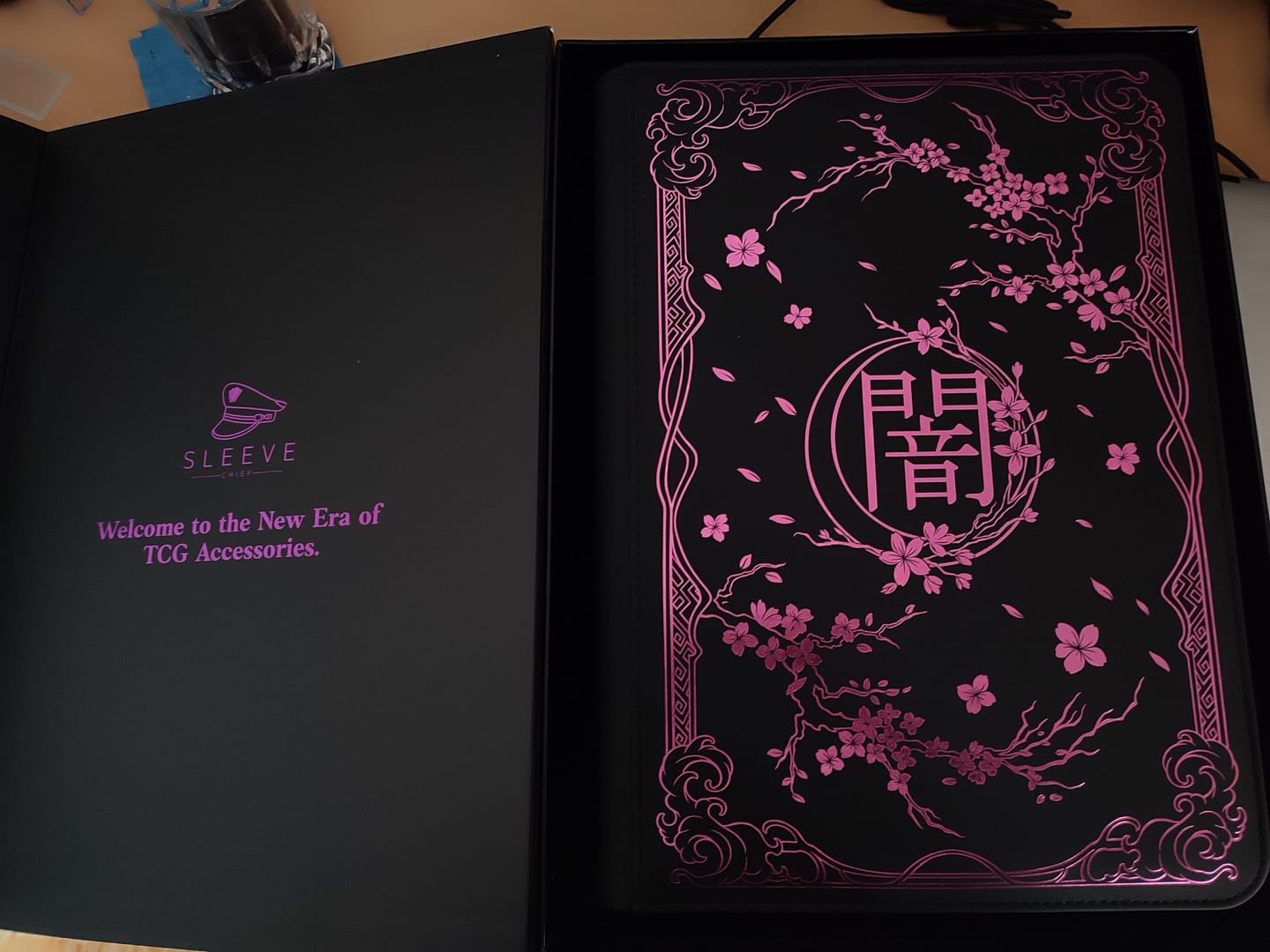 Customer photo review of DARKNESS - 9-Pocket Trading Card Binder