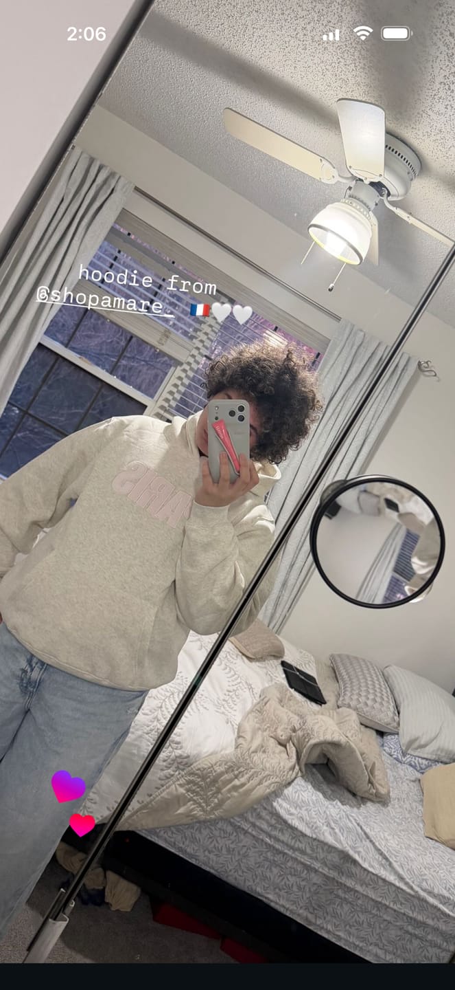 Customer photo review of PARIS HOODIE (PEONY PINK)