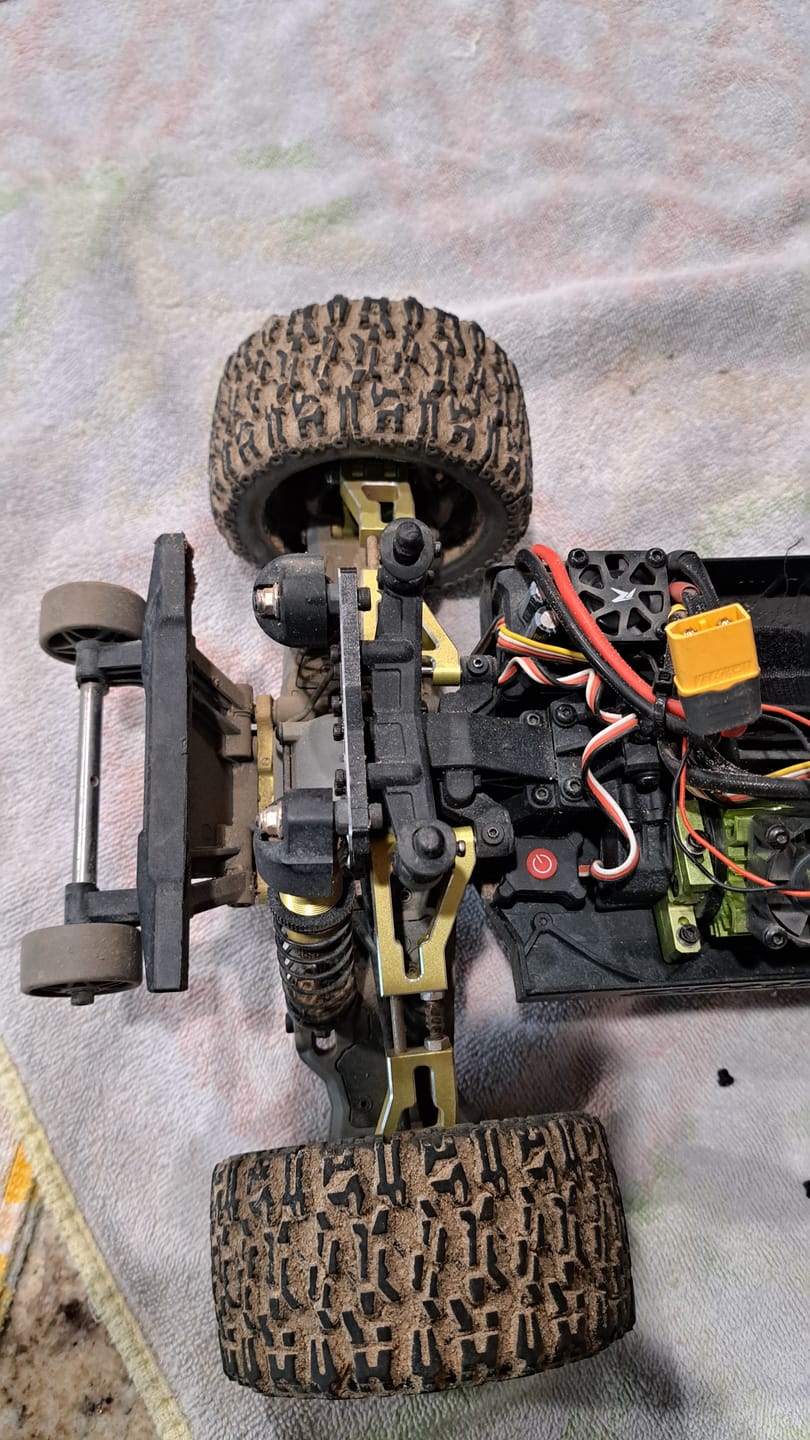 Customer photo review of Aluminum Rear Upper Suspension Arm,with S2 Turnbuckle For RZ001