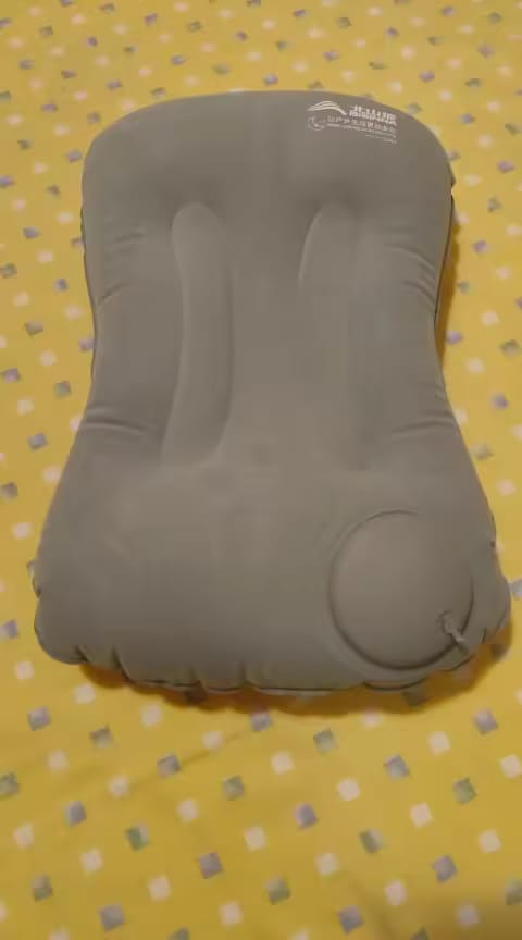 Customer photo review of Ultraleichtes Pump-Reisekissen für Camping & Reisen