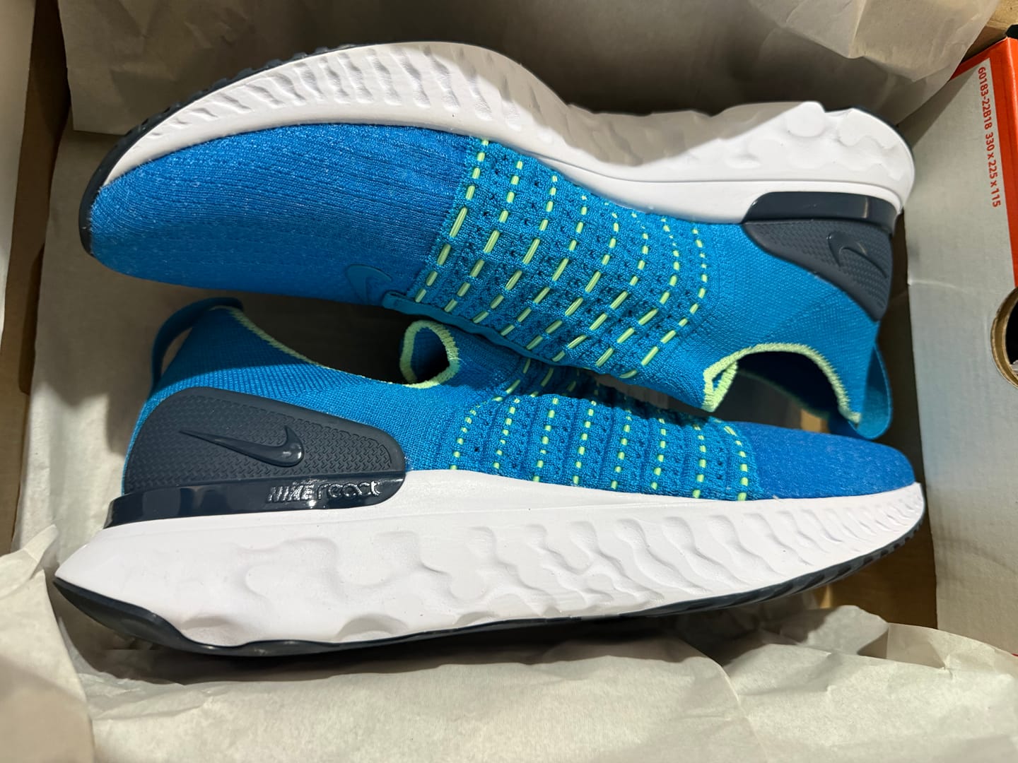 Customer photo review of Nike React Phantom Run Flyknit 2 Blue Orbit