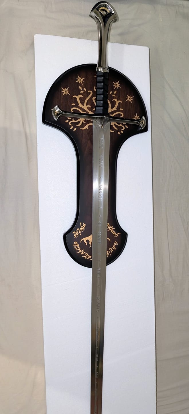 Customer photo review of Lord Of The Rings - Officially Licensed United Cutlery Anduril Sword of Aragorn