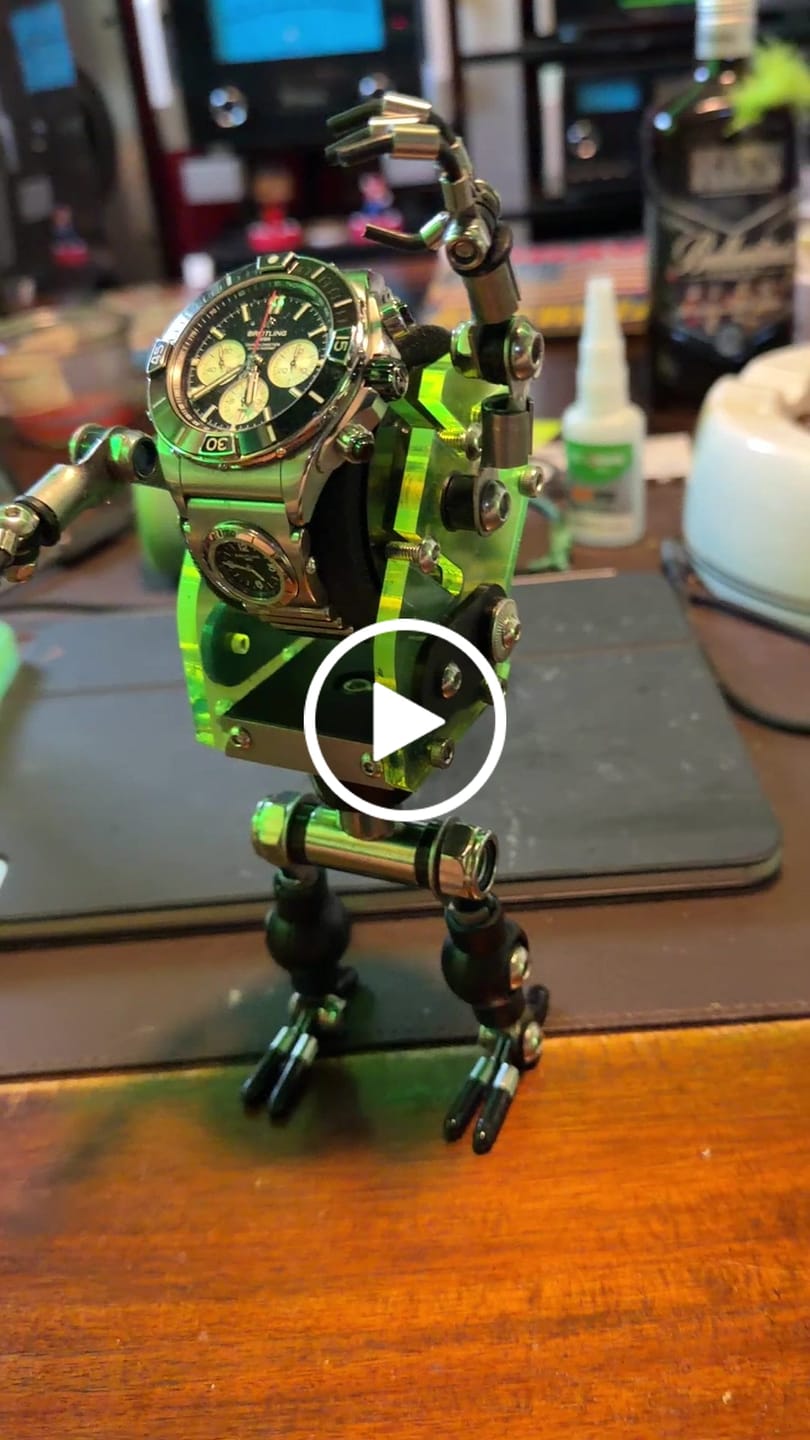 Customer video review of STEAMPUNK INDUSTRIAL STYLE DISPLAY HOLDER FOR WATCHES