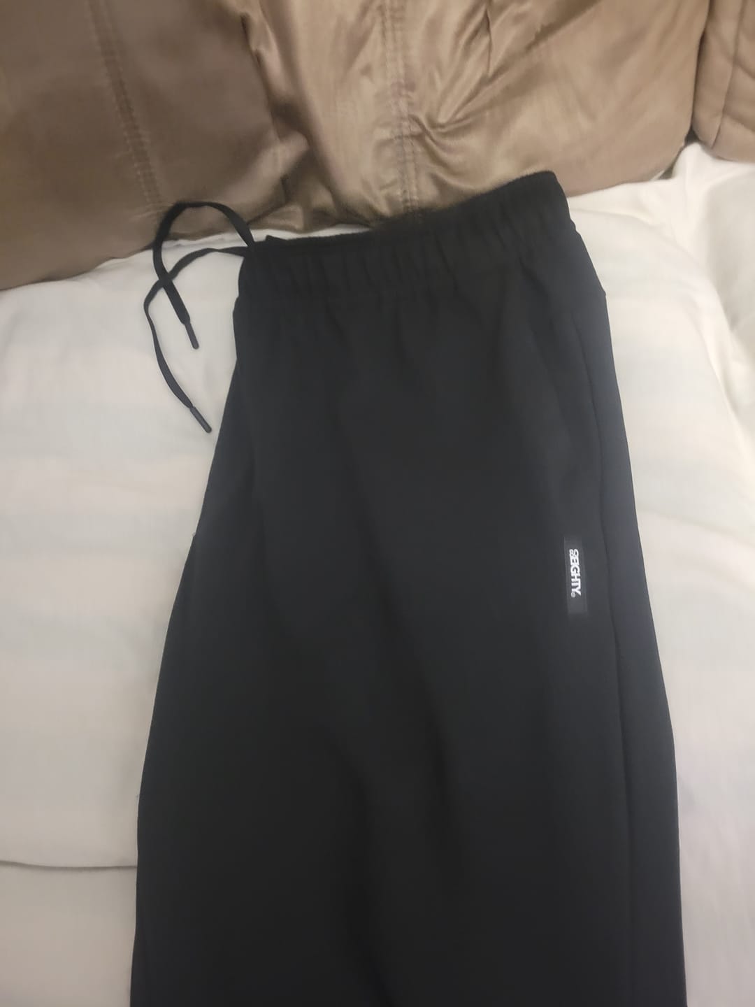 Customer photo review of 80Eighty® Noir Perform Pant