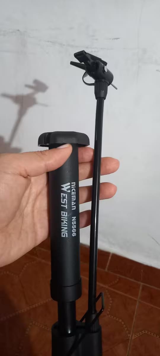 Customer photo review of 80 PSI Manual Floor Bike Pump & Inflator