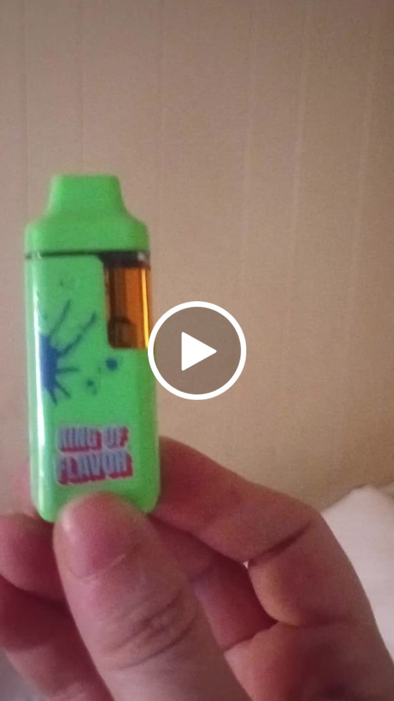 Customer video review of BLUE RASPBERRY 1.5ML VAPE