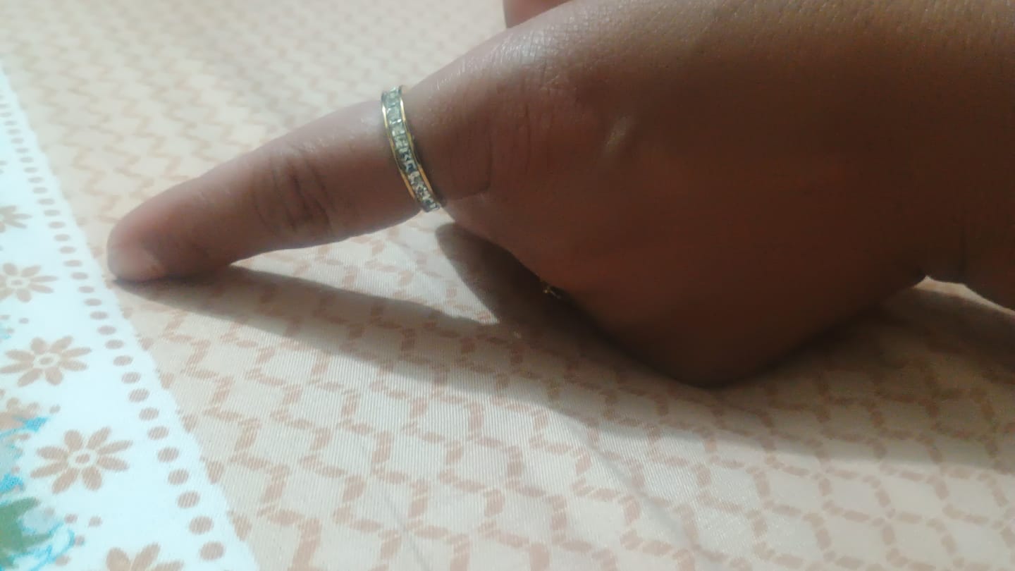 Customer photo review of Stones Band Ring