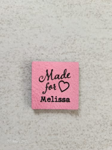 Customer photo review of Kunstleder Labels personalisiert mit Name oder Logo