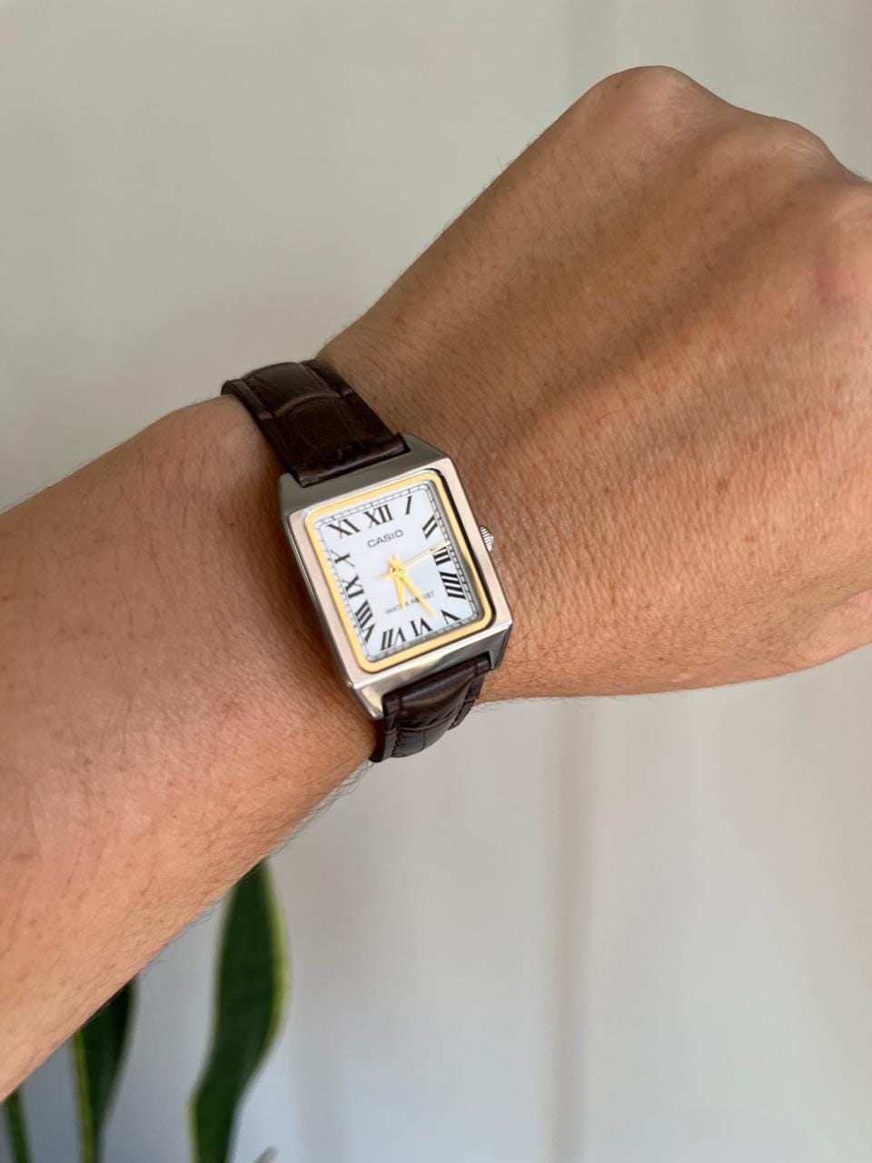 Customer photo review of Reloj Casio Tank Análogo LTP-V007L-7B2UDF Cuero Dial Blanco
