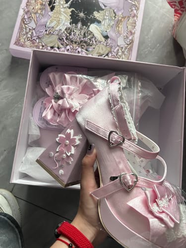 Customer photo review of Sweet Mary Jane with rounded head