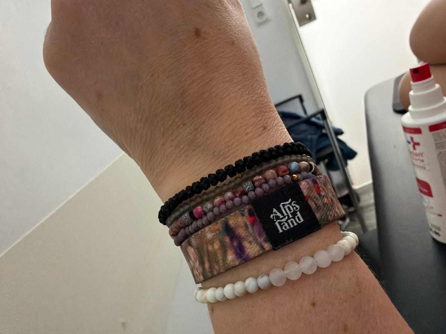 Customer photo review of It's Not Easy, But It's Worth It - Elastisches Armband