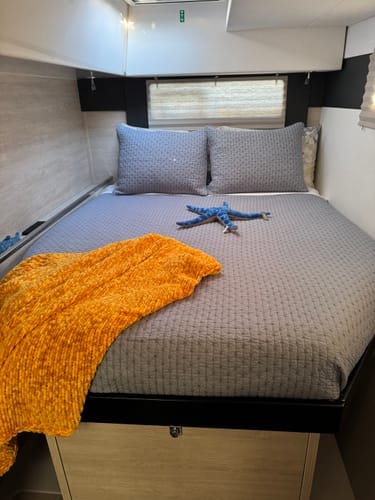 Customer photo review of CinchFit American Made Shallow Pocket Sheets 600TC 100% Cotton - Boat, RV, Dorm