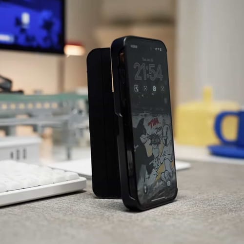 Customer photo review of iPhone Case with Built In Selfie Stick