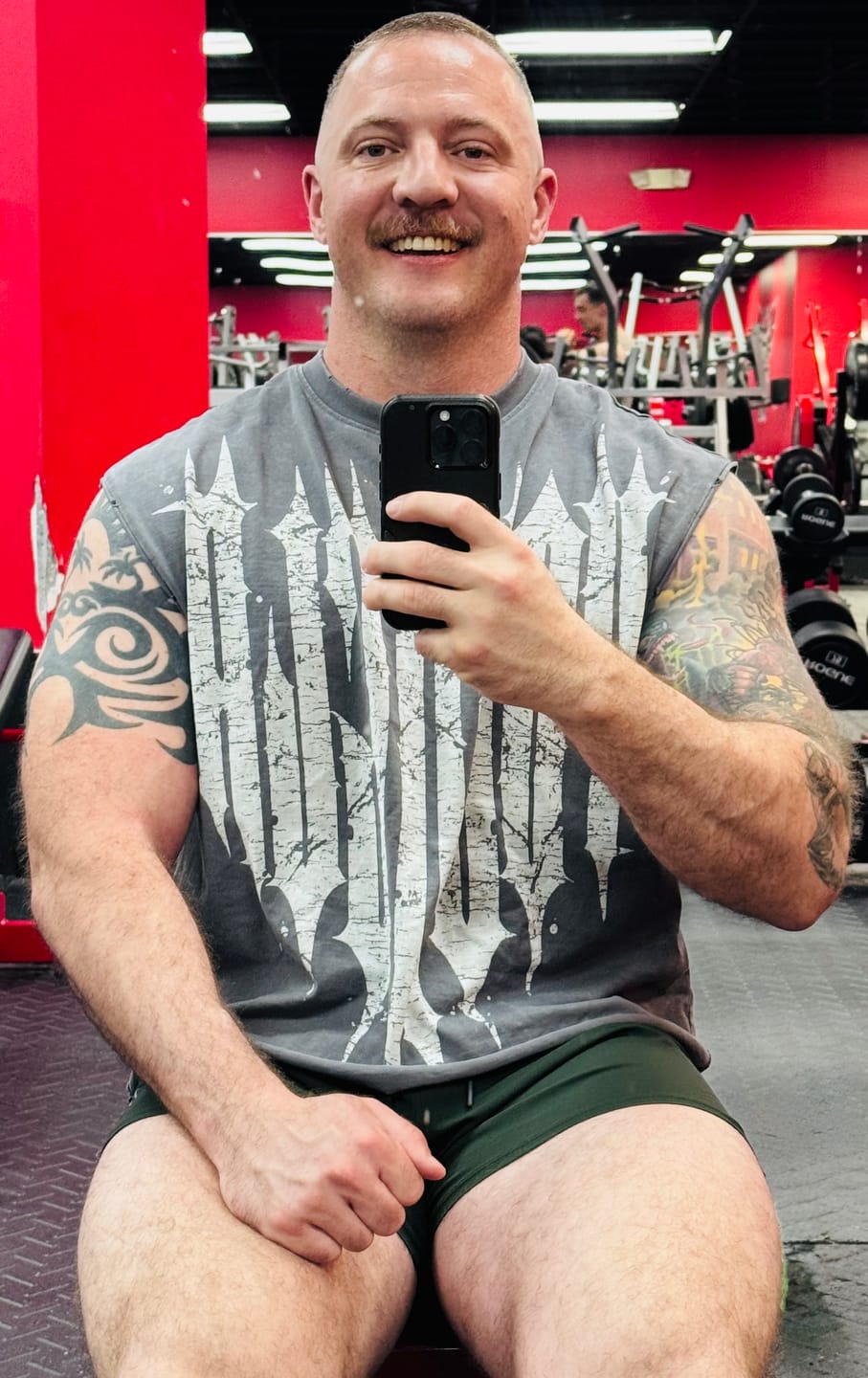 Customer photo review of 3021 - Revenge Crop Cut-Offs