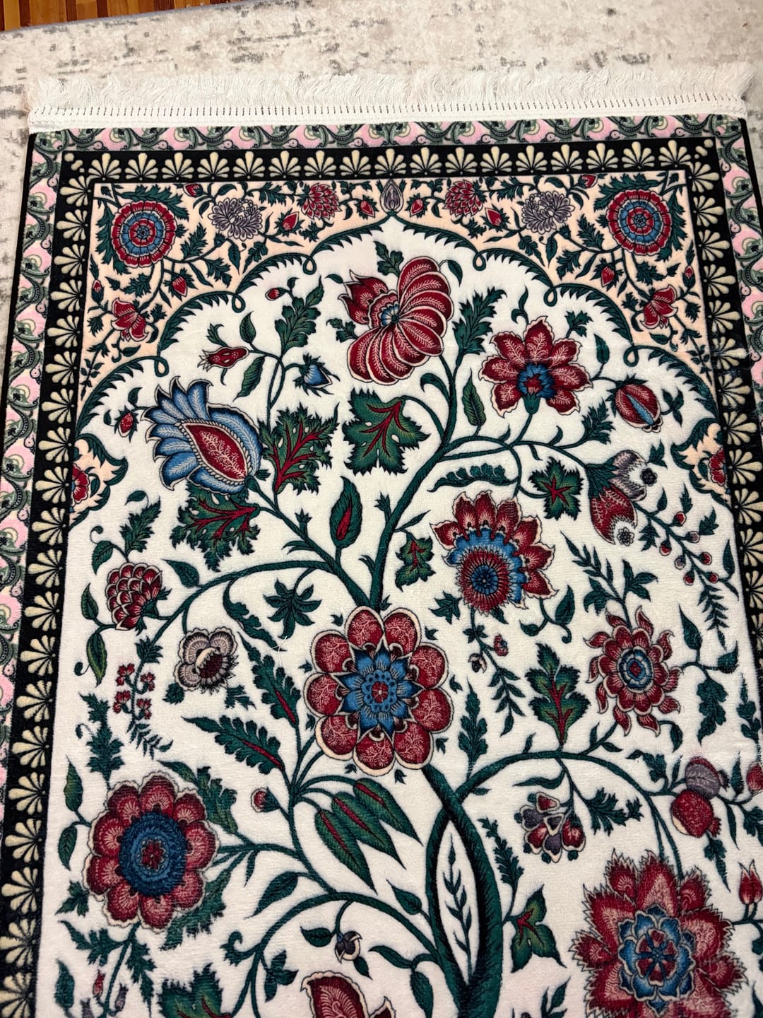Customer photo review of Floral  Padded Prayer Mat