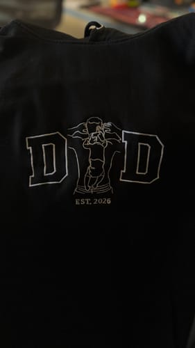 Customer photo review of Hoodie DAD c/ Retrato Line Art Personalizado