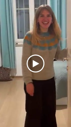 Customer video review of FREYA SWEATER Sample