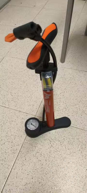 Customer photo review of 11 bar Tragbare Pumpe mit Manometer & 3-in-1-Ventilaufsatz