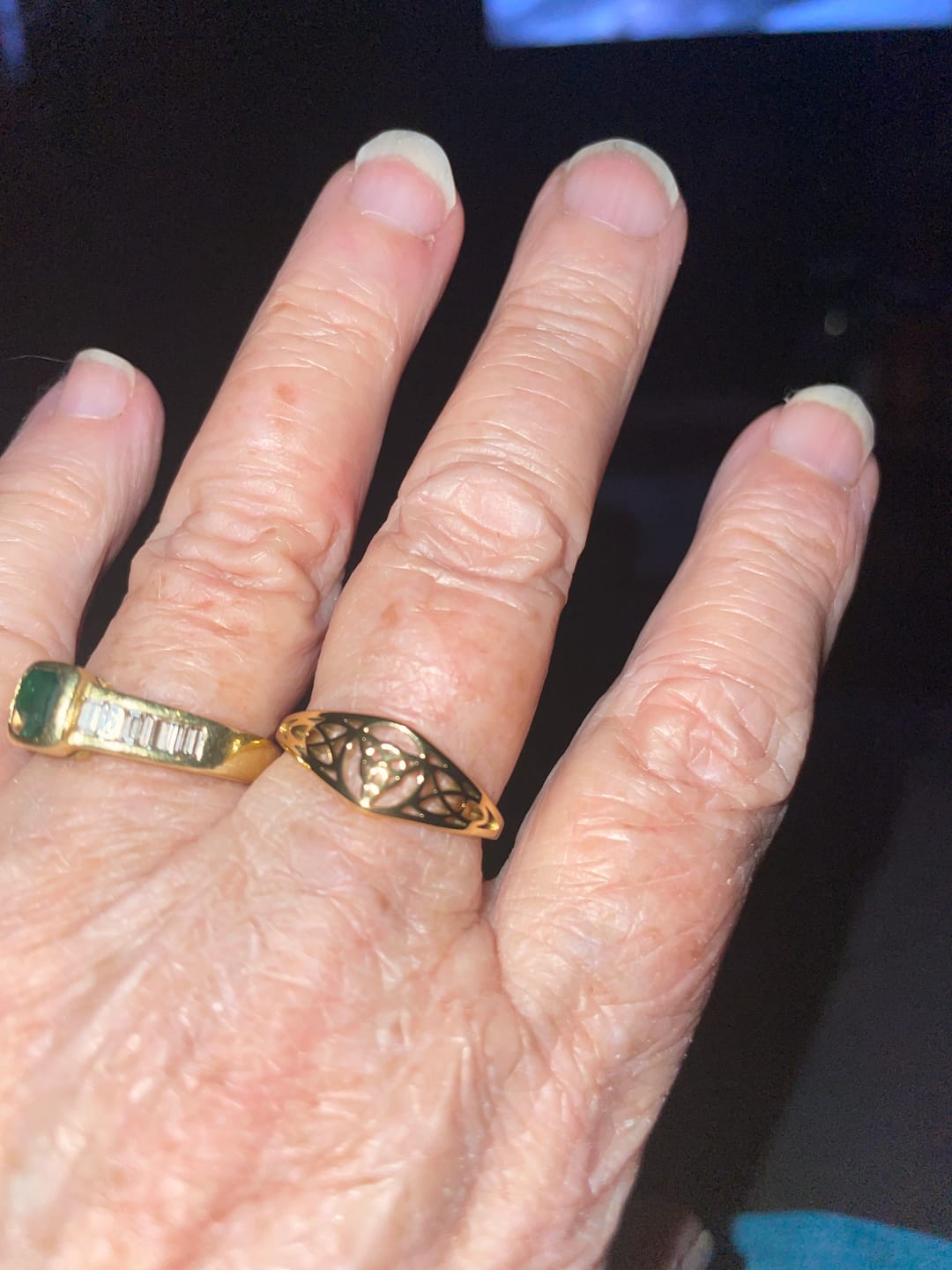 Customer photo review of Titanium Steel Celtic Knot Hollow Ring (Retro Ethnic Style)