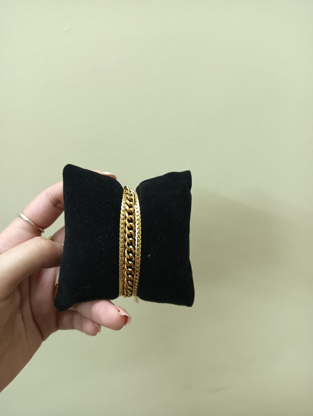 Customer photo review of Equilibrium Link Bracelet