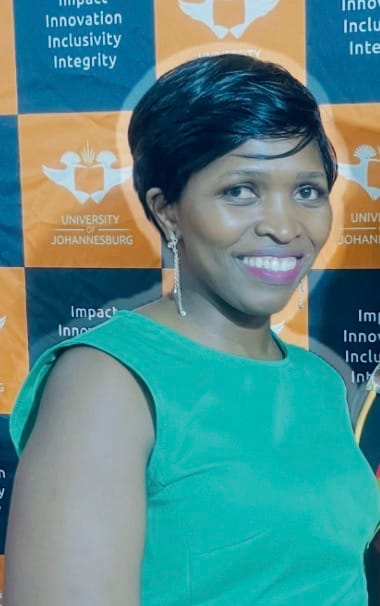 Customer photo review of MUSA - Brazilian Straight Pixie - Nat - 6"