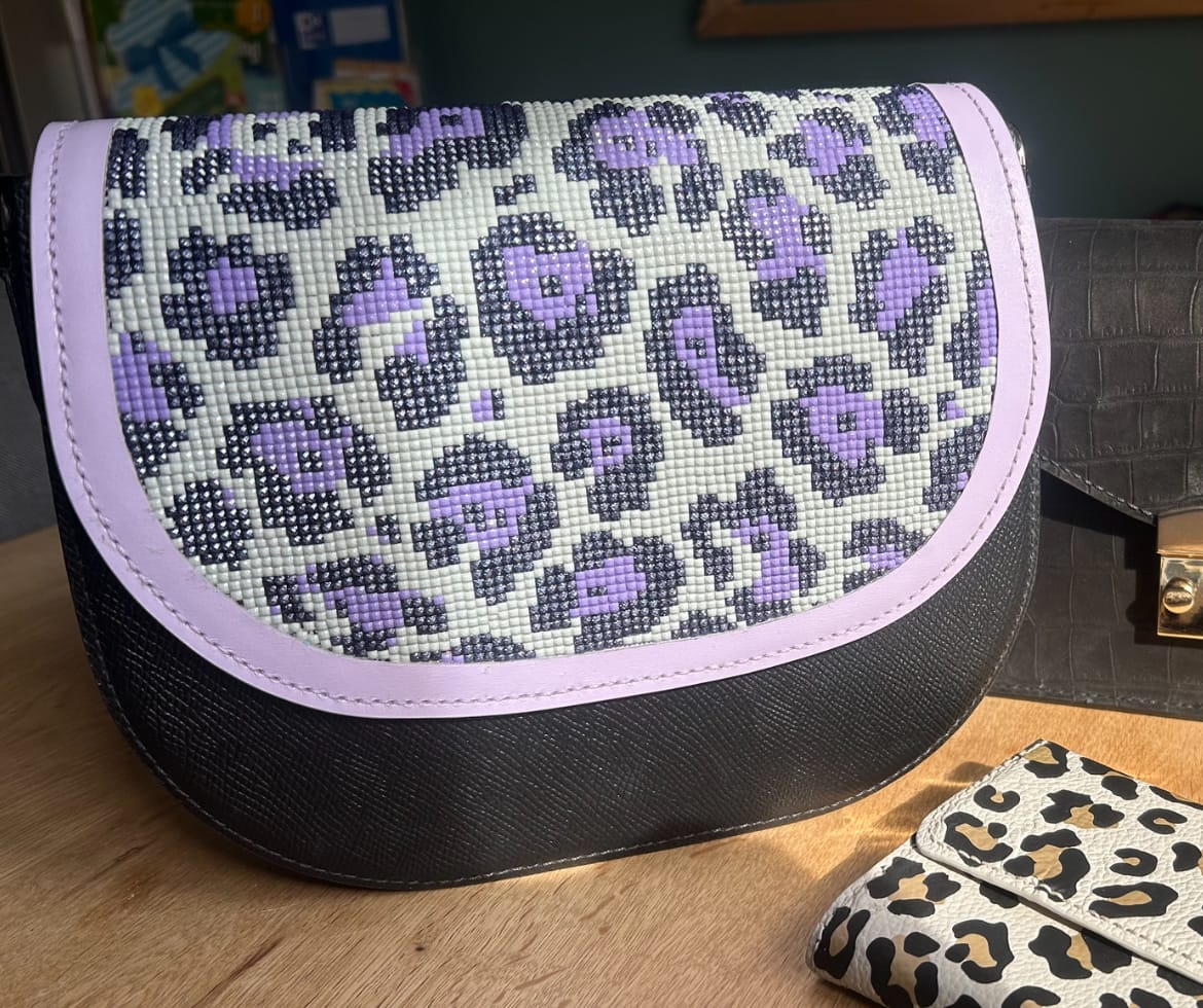 Customer photo review of LEO violet · Panel-Set