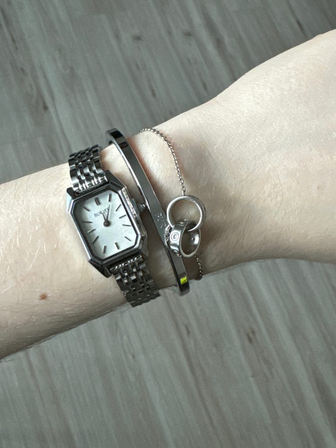 Customer photo review of Isabell Petite Silver