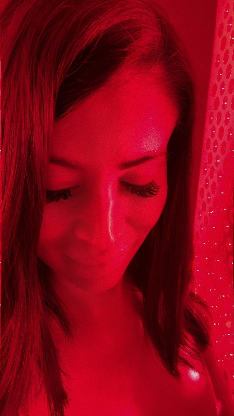 Customer photo review of INIA GLOW Wireless Red Light Therapy Mask